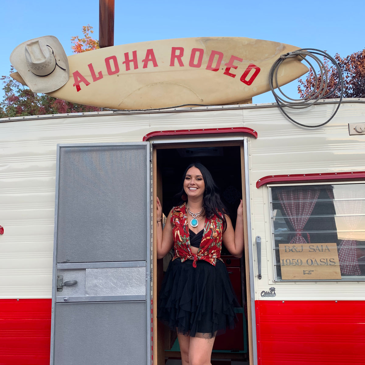 Buckle Bunnies Women's Western Aloha Shirt | Aloha Rodeo